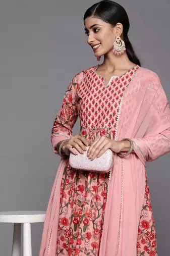 Women Peach-Coloured Floral Printed Empire Gotta Patti Pure Cotton Kurta with Trousers & With