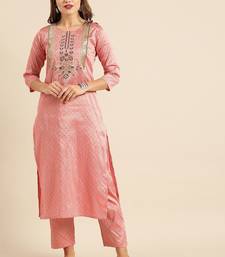 Women Pink & Gold-Toned Embroidered Kurta with Trousers