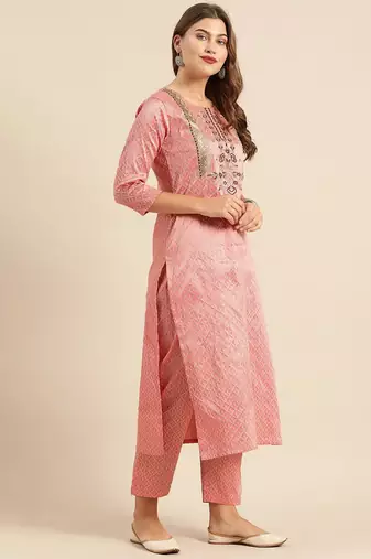 Women Pink & Gold-Toned Embroidered Kurta with Trousers