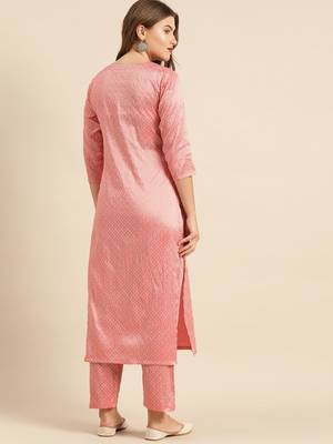 Women Pink & Gold-Toned Embroidered Kurta with Trousers 4