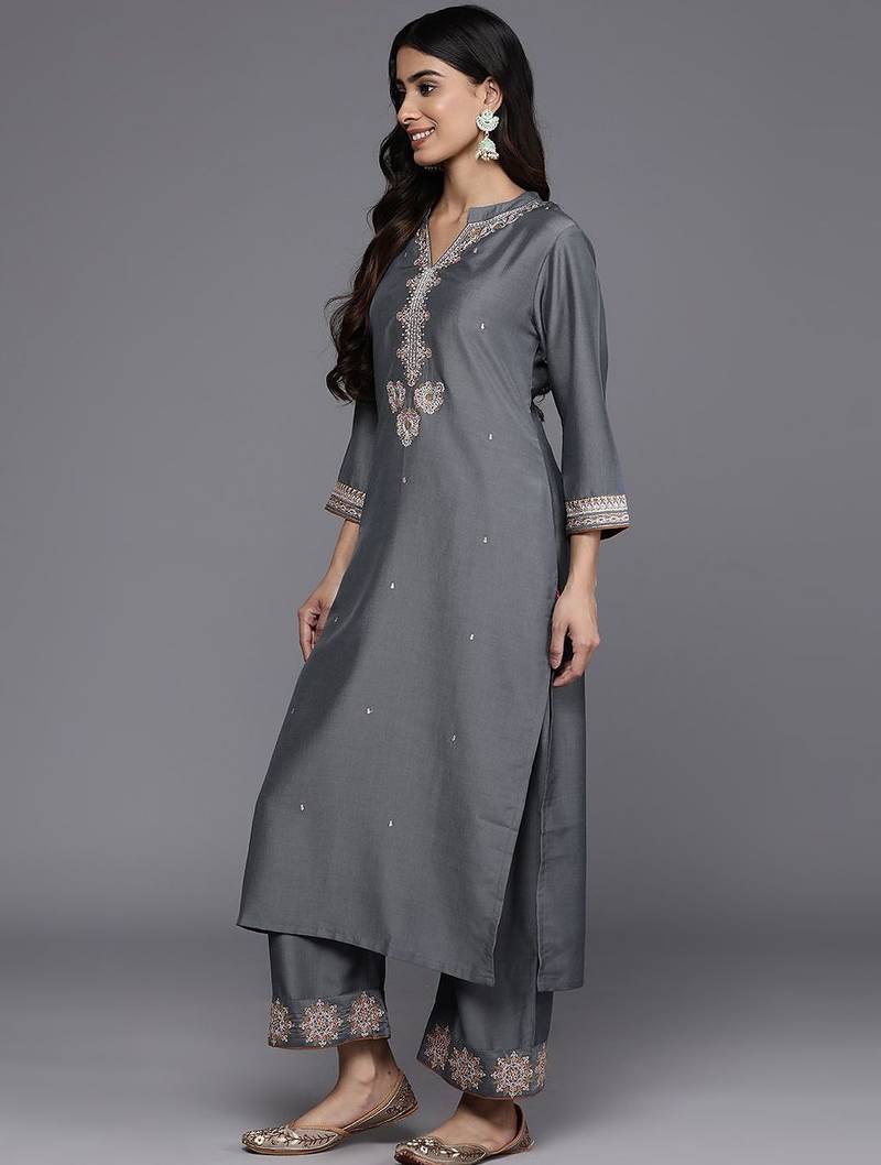 Floral Embroidered Mandarin Collar Straight Kurta with Trousers & Dupatta