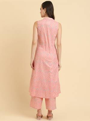 Pink Floral Printed Regular Kurta with Trousers 5