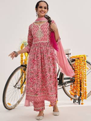 Pink Ethnic Motifs Printed Thread Work Straight Kurta & Trousers With Dupatta 1