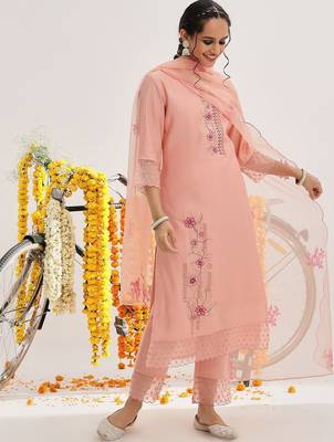 Floral Embroidered Sequinned Kurta & Trousers With Dupatta 1