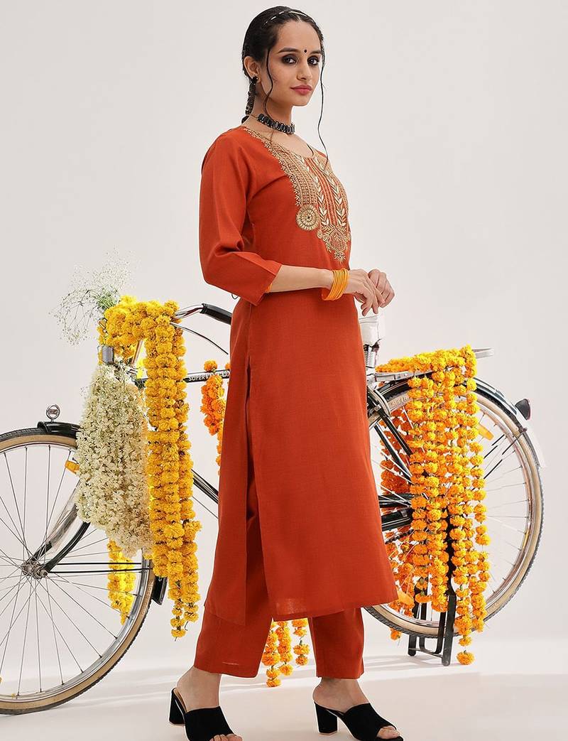 Floral Yoke Design Regular Kurta with Trousers & With Dupatta