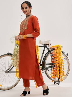 Floral Yoke Design Regular Kurta with Trousers & With Dupatta 5