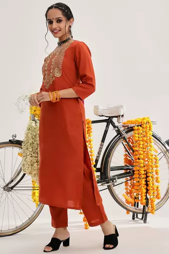 Floral Yoke Design Regular Kurta with Trousers & With Dupatta