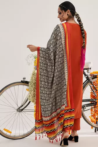 Floral Yoke Design Regular Kurta with Trousers & With Dupatta