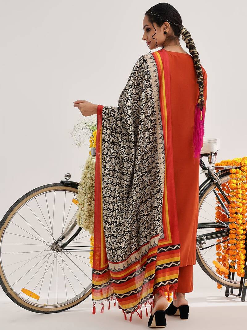 Floral Yoke Design Regular Kurta with Trousers & With Dupatta