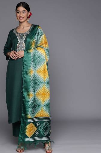 Floral Zari Embroidered Kurta With Trousers & Dupatta