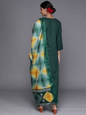 Floral Zari Embroidered Kurta With Trousers & Dupatta 7