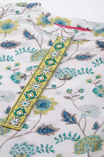 Floral Printed Regular Thread Work Kurta With Trousers & Dupatta