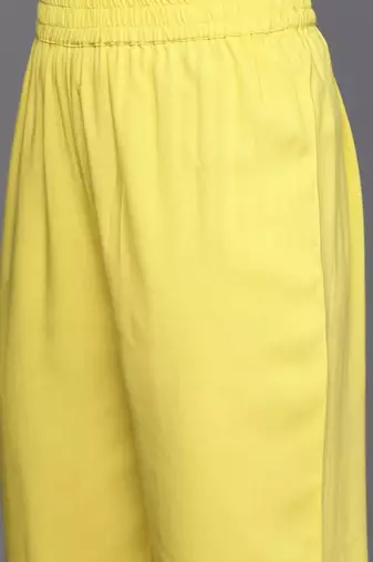 Floral Printed Regular Thread Work Kurta With Trousers & Dupatta