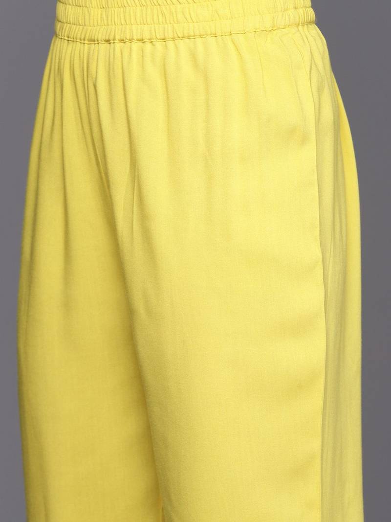 Floral Printed Regular Thread Work Kurta With Trousers & Dupatta