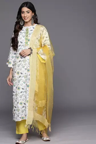 Floral Printed Regular Thread Work Kurta With Trousers & Dupatta