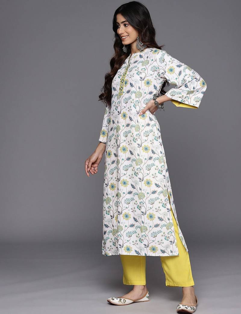 Floral Printed Regular Thread Work Kurta With Trousers & Dupatta