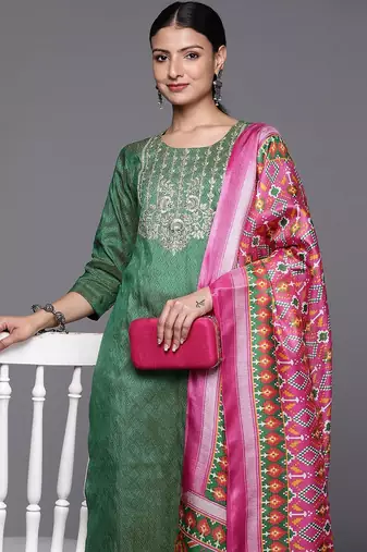 Women Ethnic Motifs Embroidered Kurta with Trousers & With Dupatta