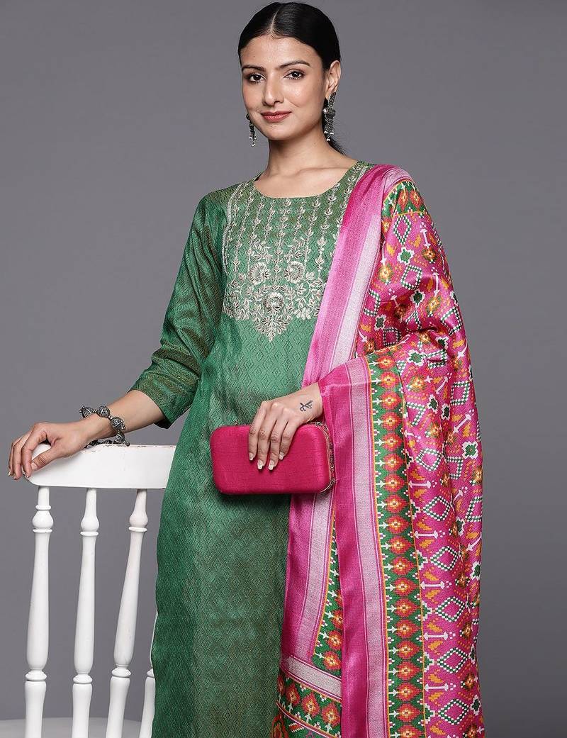 Women Ethnic Motifs Embroidered Kurta with Trousers & With Dupatta