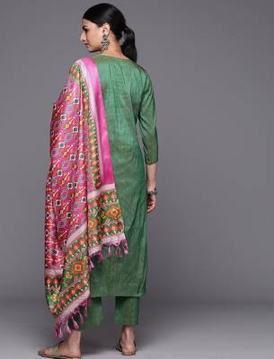 Women Ethnic Motifs Embroidered Kurta with Trousers & With Dupatta 7