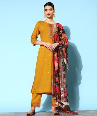 Women Ethnic Motifs Silk Blend Hyper Texture Kurta Set 1