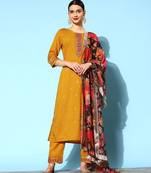 Women Ethnic Motifs Silk Blend Hyper Texture Kurta Set