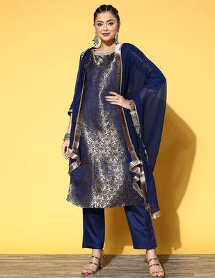 Women Floral Silk Blend Woven Metallic Kurta Set 1