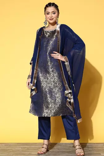 Women Floral Silk Blend Woven Metallic Kurta Set