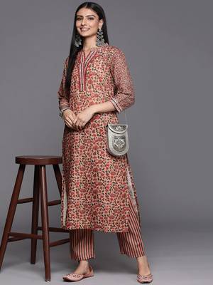 Women Peach-Coloured Ethnic Motifs Printed Kurta with Trousers 6