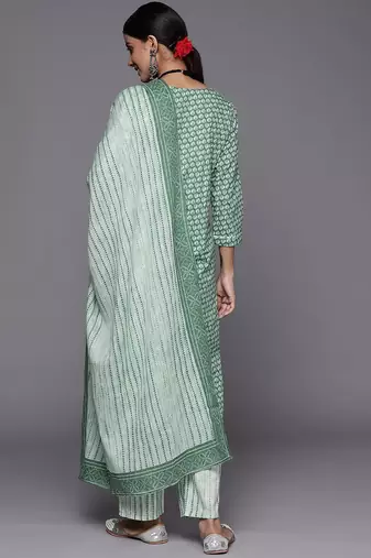 Women Green Floral Printed Pure Cotton Kurta with Trousers & With Dupatta