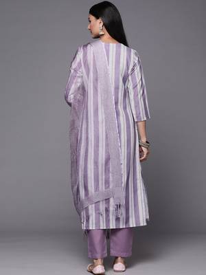Women Lavender & White Embroidered Kurta with Trousers & Dupatta 7