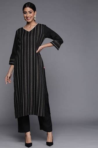 Women Black Printed Kurta with Trousers