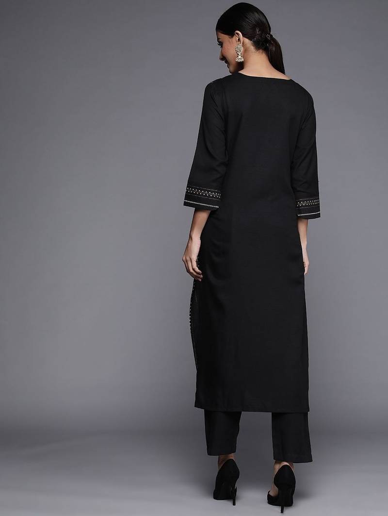 Women Black Printed Kurta with Trousers