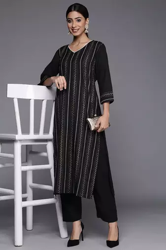 Women Black Printed Kurta with Trousers