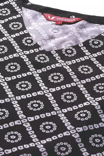Women Black Ethnic Motifs Printed Kurta with Trousers