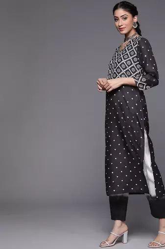 Women Black Ethnic Motifs Printed Kurta with Trousers