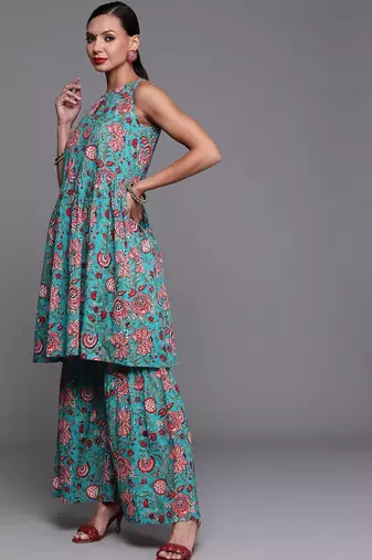 Women Blue & Red Pure Cotton Floral Print Kurta with Sharara & With Dupatta