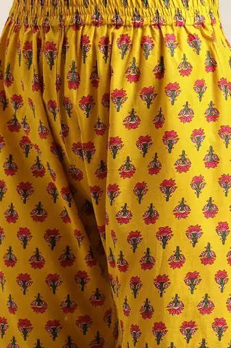 Women Yellow Floral Printed Straight Pure Cotton Kurta & Sharara With Dupatta
