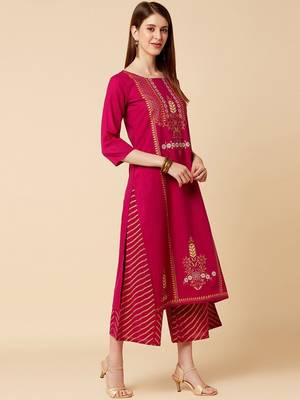 Women Magenta Printed Kurta with Palazzos 4