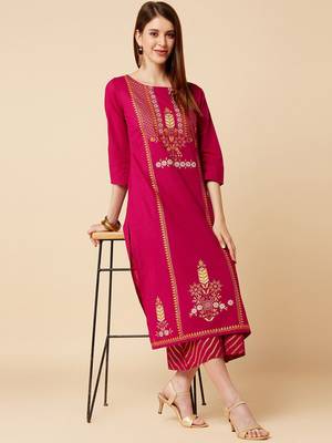 Women Magenta Printed Kurta with Palazzos 7