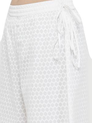 Women Green Printed Kurta with Palazzos 5