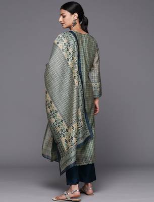 Ethnic Motifs Printed Chanderi Silk Kurta with Trousers & With Dupatta 5