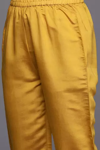 Ethnic Motifs Embroidered Regular Thread Work Kurta with Trousers & With Dupatta
