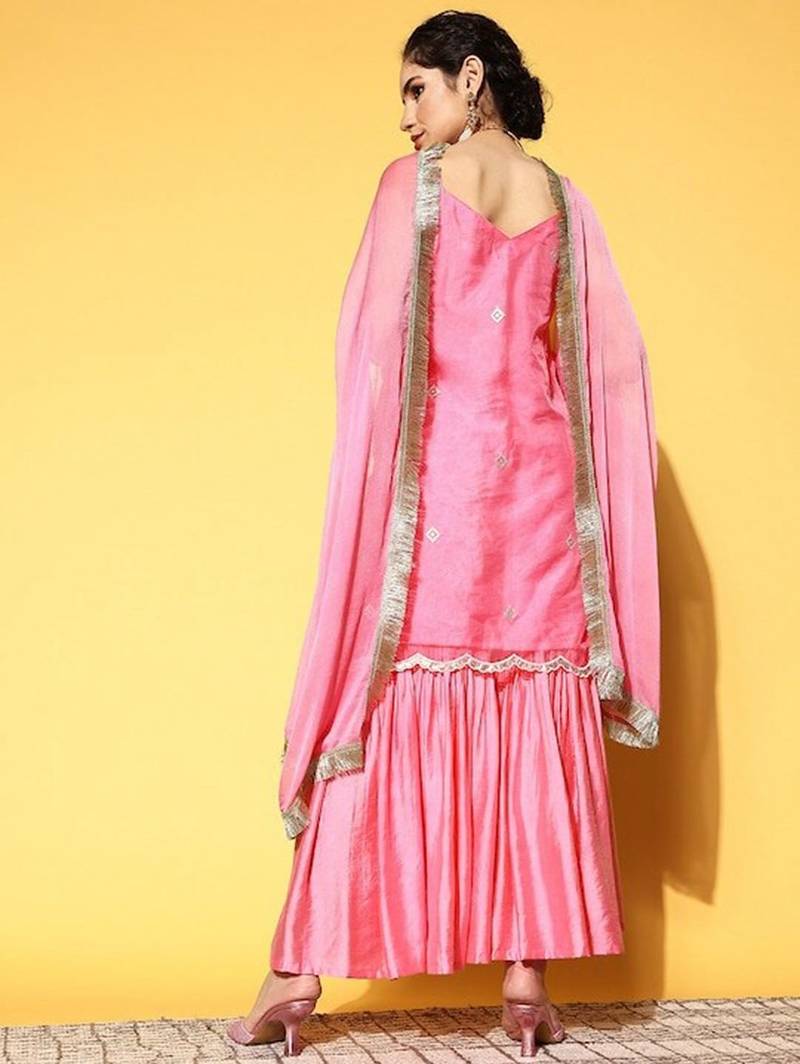 Women Ethnic Motifs Embroidered Sleeveless Kurta with Sharara & Dupatta