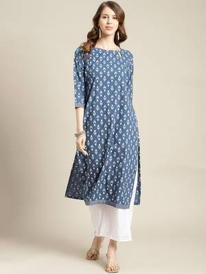 Women Blue Ethnic Motifs Printed Kurta with Trousers 1