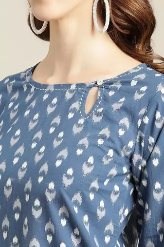 Women Blue Ethnic Motifs Printed Kurta with Trousers
