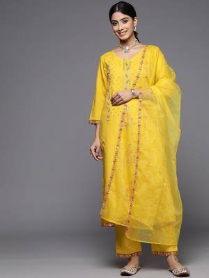 Ethnic Motifs Embroidered Mirror Work Kurta With Trousers & With Dupatta 1