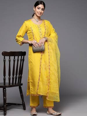 Ethnic Motifs Embroidered Mirror Work Kurta With Trousers & With Dupatta 7