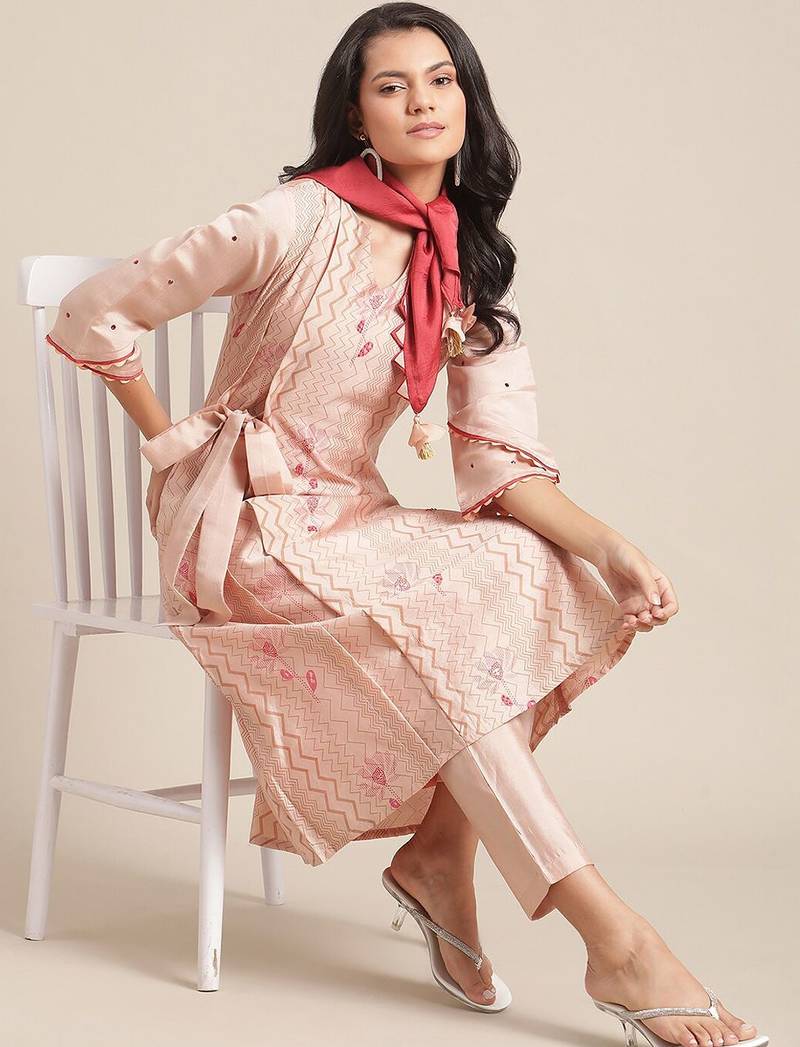 Women Peach-Coloured Printed Regular Kurta with Trousers