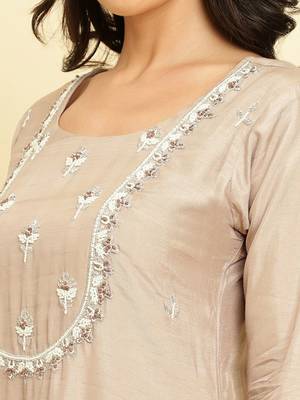 Ethnic Motifs Embroidered Kurta With Trousers & Dupatta 2