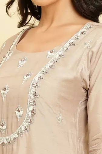 Ethnic Motifs Embroidered Kurta With Trousers & Dupatta